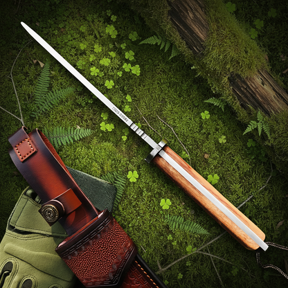 Stiletto knife burgundy sheath template B forest moss